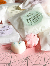 Load image into Gallery viewer, Wax Melts Assortment (fragrance chosen at random)