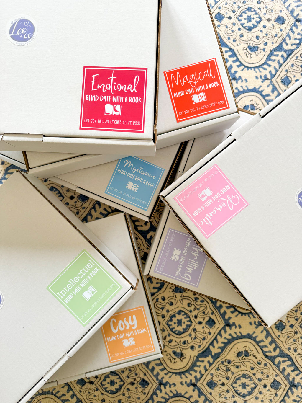 Blind Date with a Book GIFT BOX (a book + 4 mystery goodies)