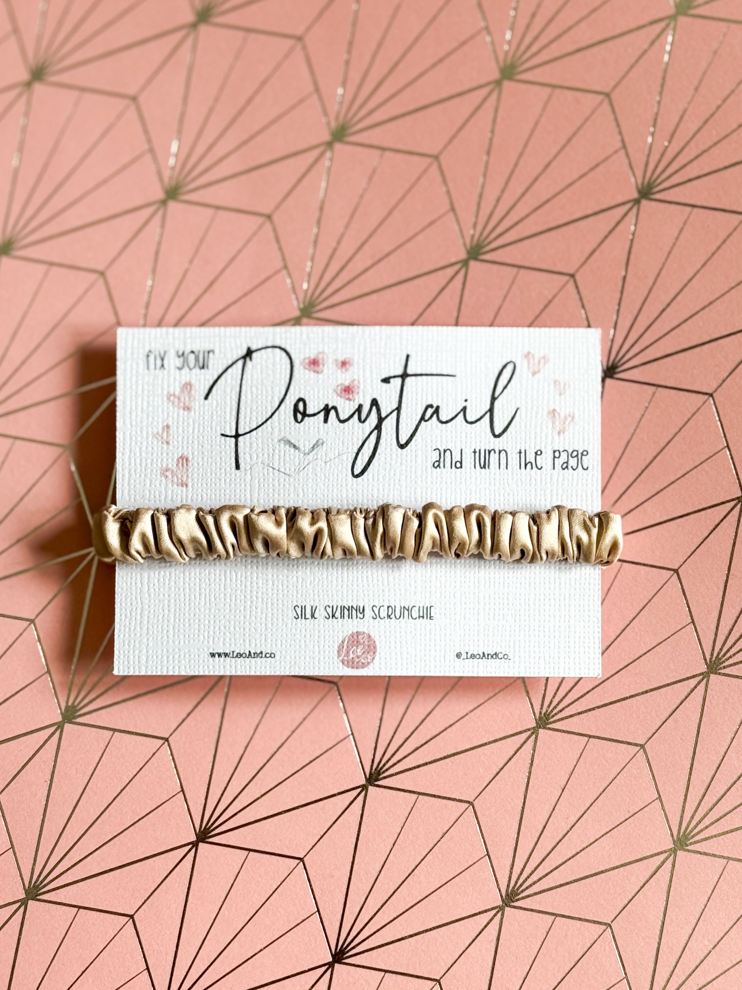 Silk Skinny Scrunchie: Fix Your Ponytail And Turn The Page (champagne)